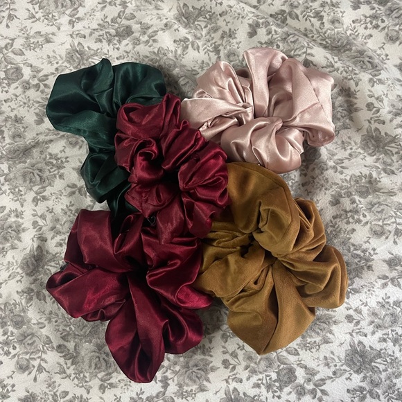XL scrunchies - Picture 3 of 3